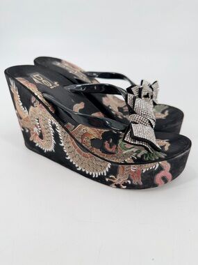 Vintage Y2K Dragon Asian Motif Bebe Wedge Sandals 6 FLAWS